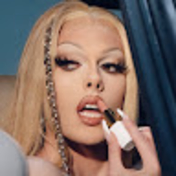 Meet your Posher, Gigi - Picture 1 of 1